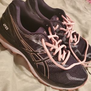 Like new asics gel nibus 20